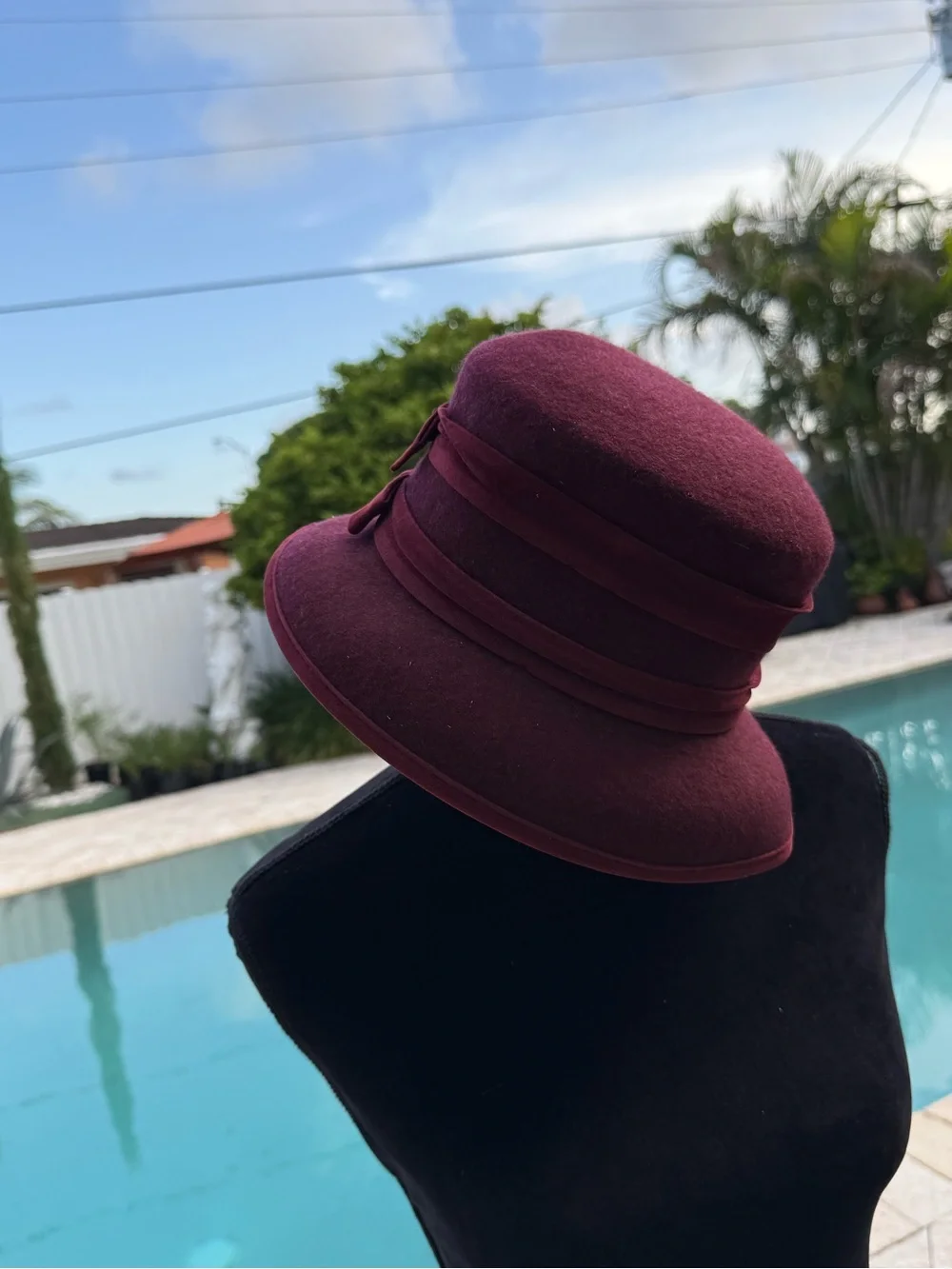 Vintage 1920s Style Burgundy Wool Felt Cloche Hat – Made in Italy